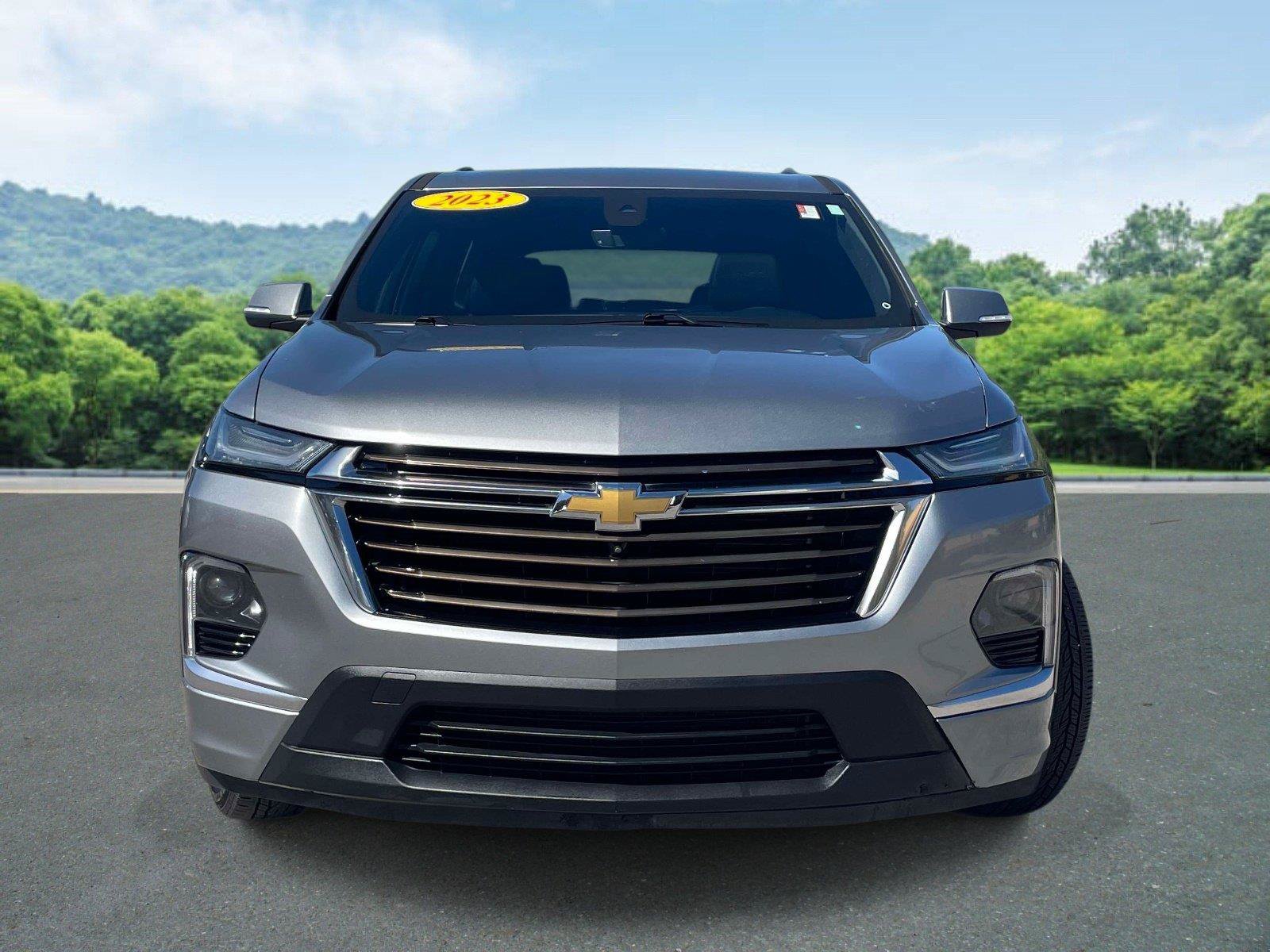 Used 2023 Chevrolet Traverse High Country FWD image 8