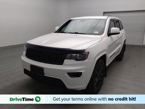 Used 2017 Jeep Grand Cherokee Altitude AWD/4WD image 1