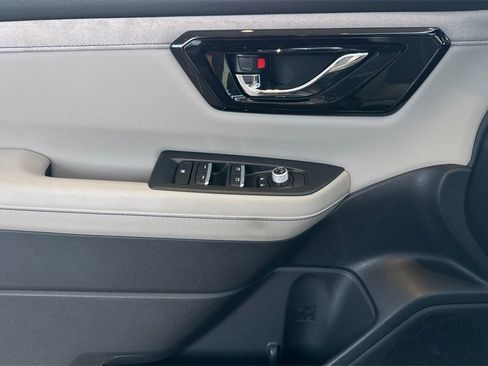 Certified 2025 Subaru Forester Limited image 15