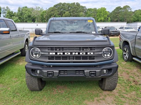 Used 2023 Ford Bronco Black Diamond w/ Sasquatch Package AWD/4WD image 2