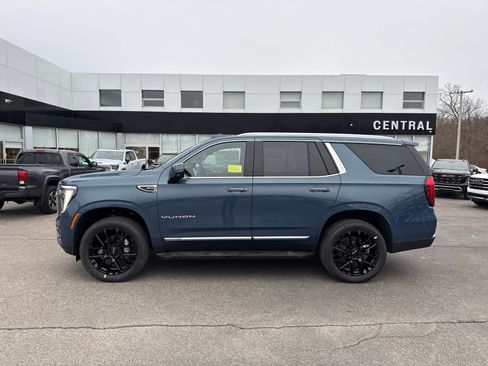 New 2026 GMC Yukon Elevation image 2