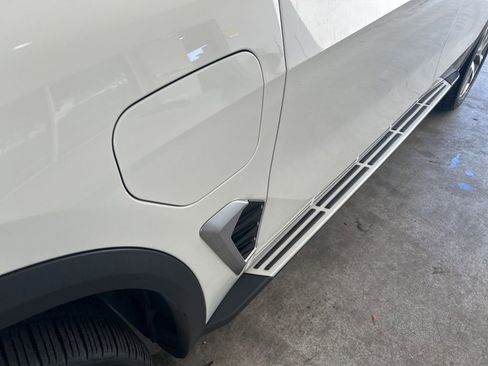 Used 2025 BMW X5 xDrive50e image 17