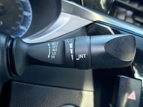 Used 2015 Toyota Corolla S Premium image 27