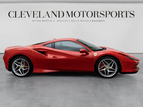 Used 2021 Ferrari F8 Tributo RWD image 13
