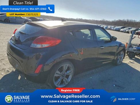 Used 2012 Hyundai Veloster w/ Tech Pkg image 4