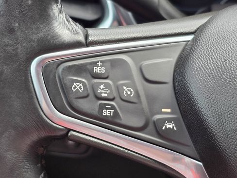 Used 2020 Chevrolet Equinox LT image 19