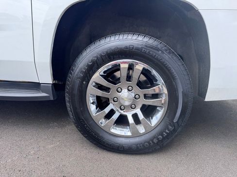 Used 2017 Chevrolet Suburban LT AWD/4WD image 24
