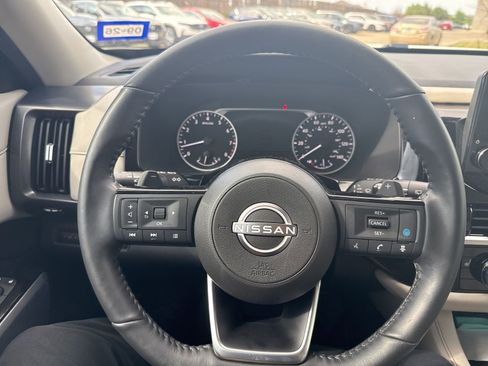 Used 2024 Nissan Pathfinder SL image 31