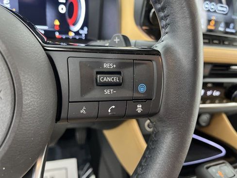 Used 2021 Nissan Rogue Platinum FWD image 18