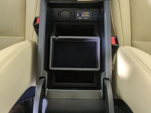 Used 2022 Lexus RX 350L Premium w/ Premium Package AWD/4WD image 28