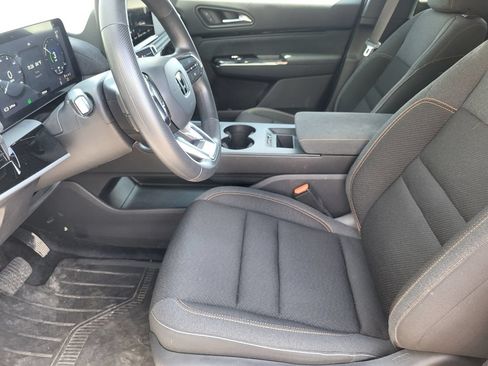 Used 2024 Honda Prologue EX image 14