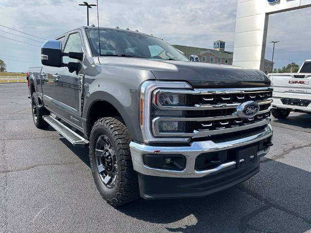Certified 2025 Ford F250 4x4 Crew Cab Super Duty image 2