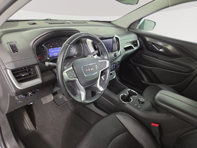 Used 2024 GMC Terrain SLT AWD/4WD image 14