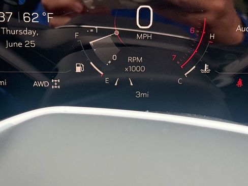 New 2027 GMC Terrain Elevation w/ Elevation Premium Package AWD/4WD image 12