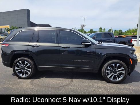 Used 2023 Jeep Grand Cherokee Overland AWD/4WD image 2