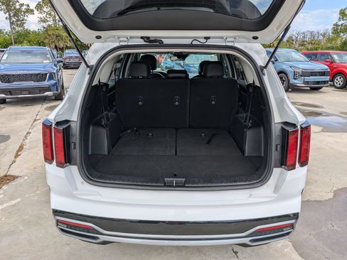Used 2021 Kia Sorento S w/ Panoramic Sunroof Package FWD image 13