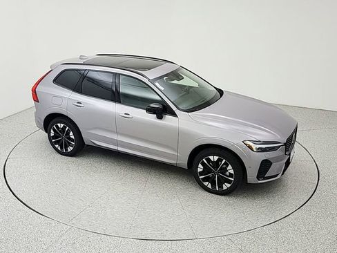 New 2026 Volvo XC60 B5 Plus w/ Protection Package Premier AWD/4WD image 15