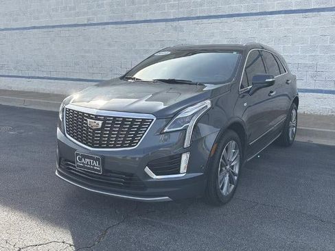 Used 2020 Cadillac XT5 Premium Luxury FWD image 3
