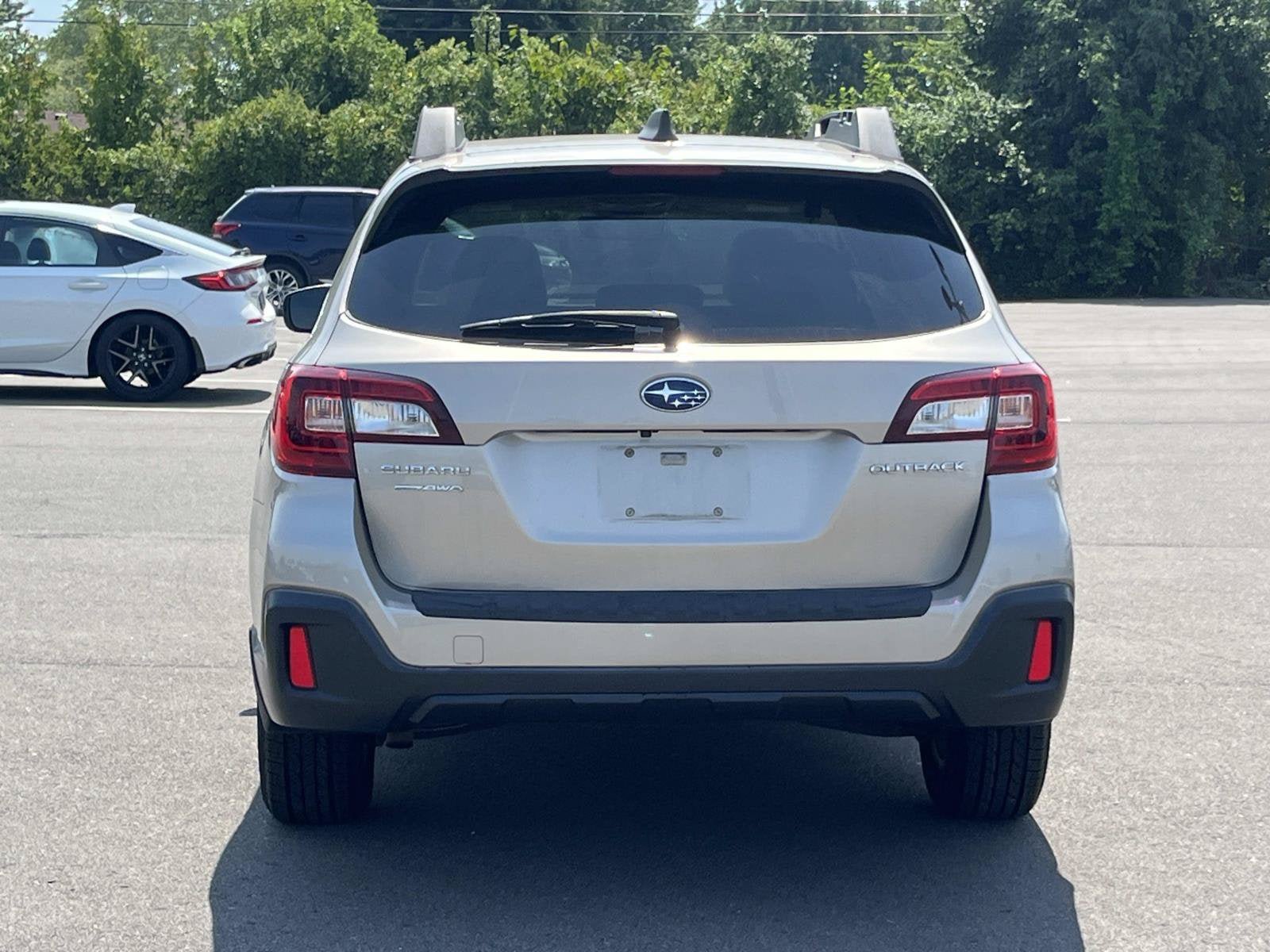 Used 2018 Subaru Outback 2.5i Premium AWD/4WD image 6