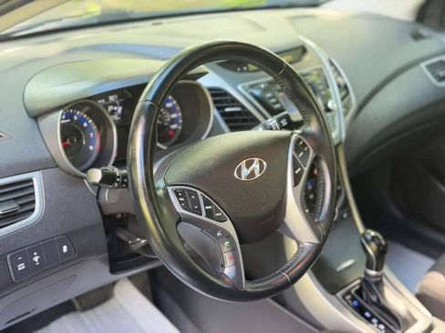 Used 2016 Hyundai Elantra Value Edition FWD image 11