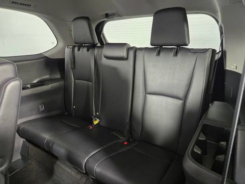 Used 2025 Toyota Grand Highlander FWD image 16