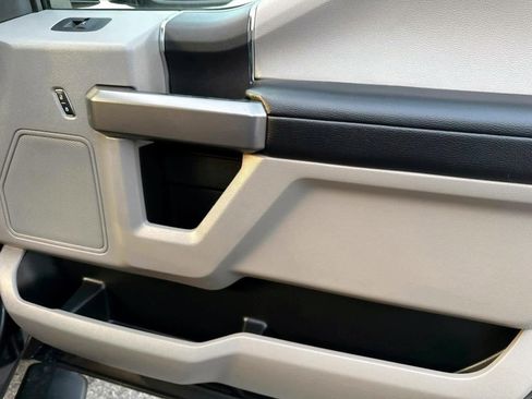 Used 2020 Ford F250 XLT w/ Snow Plow Prep Package image 13