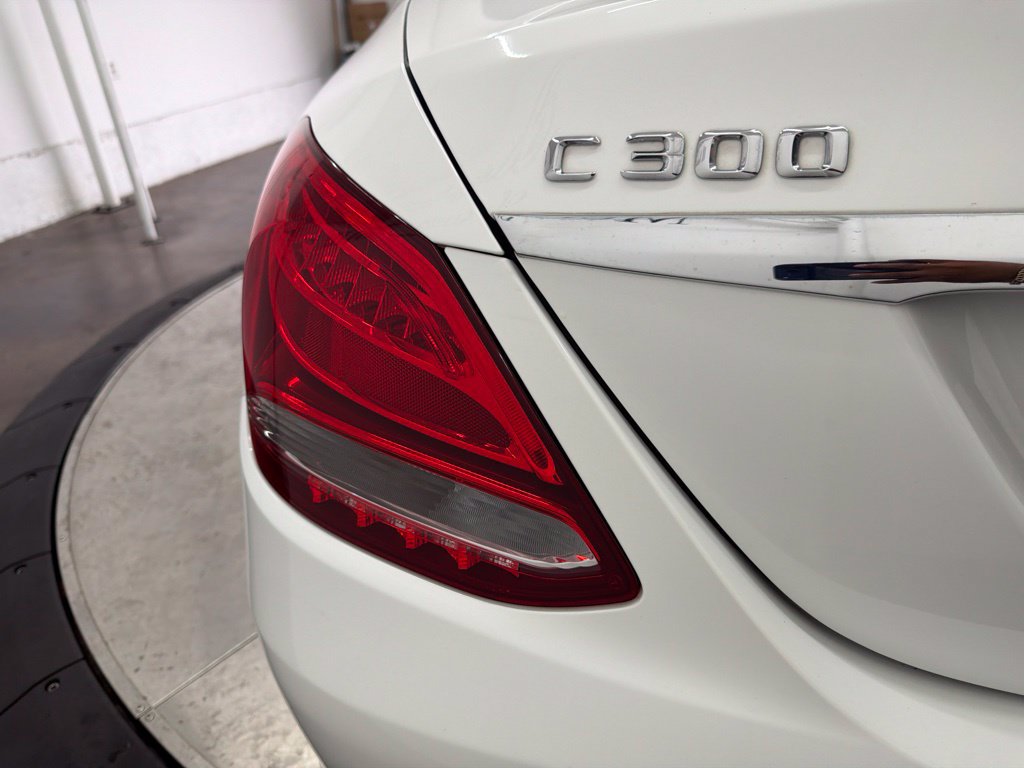 Used 2015 Mercedes-Benz C 300 Sedan image 11