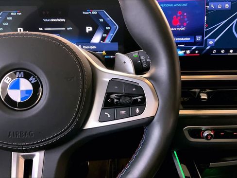 Certified 2025 BMW X7 M60i AWD/4WD image 24
