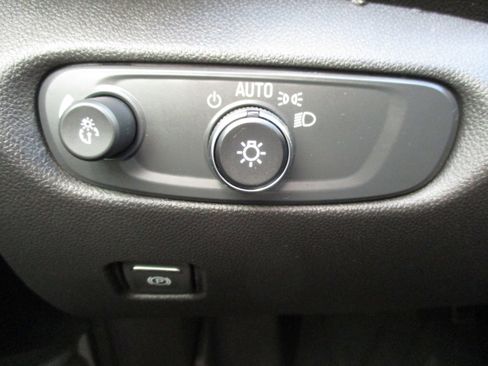 Used 2024 Chevrolet Blazer LT w/ Convenience Package image 26