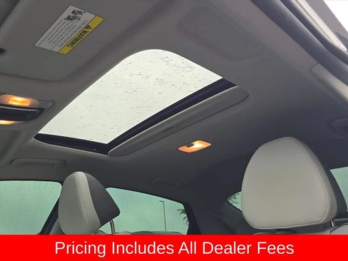 Used 2022 Hyundai Elantra Limited FWD image 14