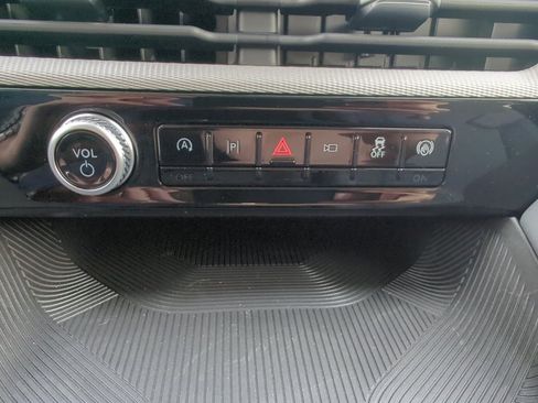 New 2025 Ford Explorer Active w/ Active Comfort Package image 29