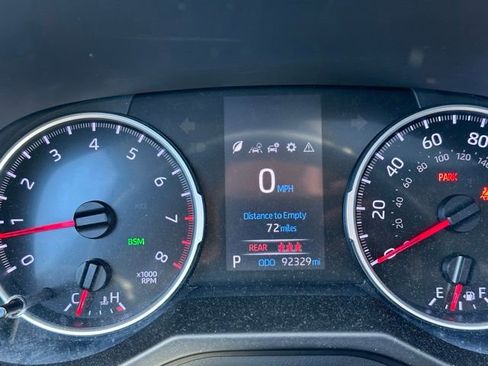 Used 2020 Toyota RAV4 XLE w/ Convenience Package AWD/4WD image 14