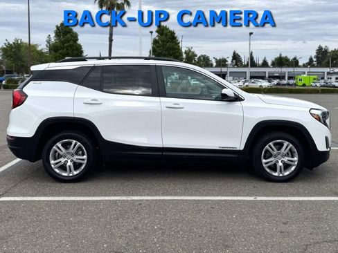 Used 2021 GMC Terrain SLE w/ Driver Convenience Package FWD image 4