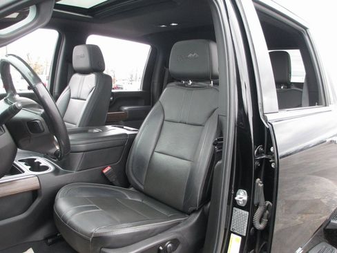 Used 2020 Chevrolet Silverado 2500 High Country w/ Technology Package image 21