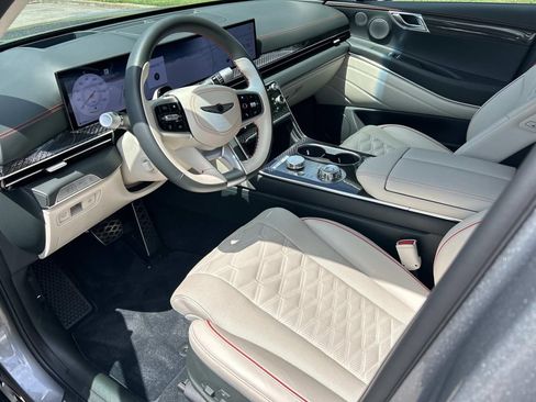Used 2025 Genesis GV80 3.5T e-SC AWD/4WD image 16