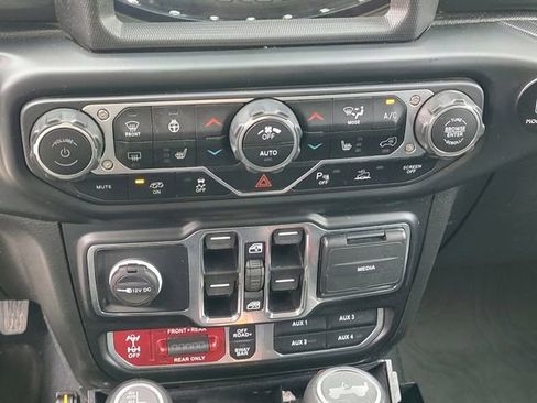 Certified 2022 Jeep Wrangler Unlimited Rubicon w/ Xtreme Recon 35" Tire Package image 18