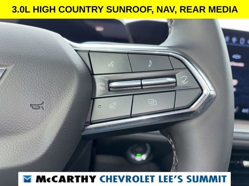 Used 2025 Chevrolet Tahoe High Country image 23