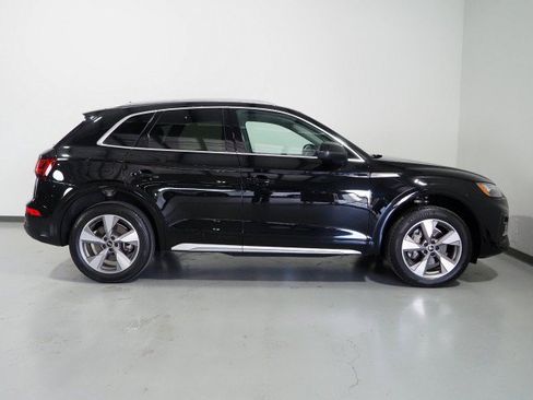 Used 2023 Audi Q5 2.0T Premium w/ Convenience Package AWD/4WD image 5
