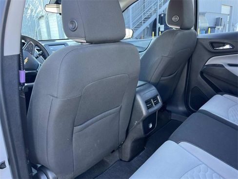 Used 2018 Chevrolet Equinox LS image 19