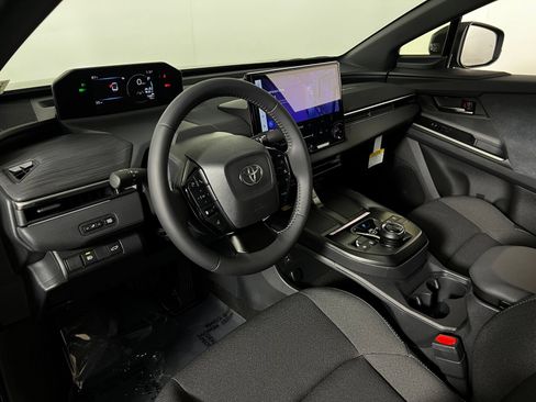 Used 2026 Toyota C-HR AWD/4WD image 12
