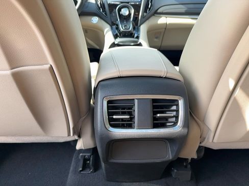 Used 2024 Acura RDX SH-AWD image 17