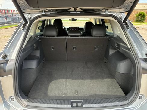 Used 2026 Volkswagen Tiguan SE AWD/4WD image 28