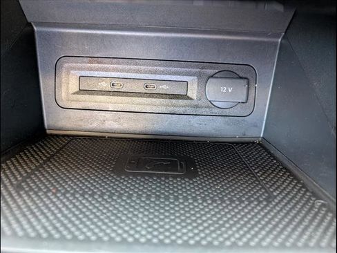 Used 2022 Volkswagen Atlas SEL R-Line image 18