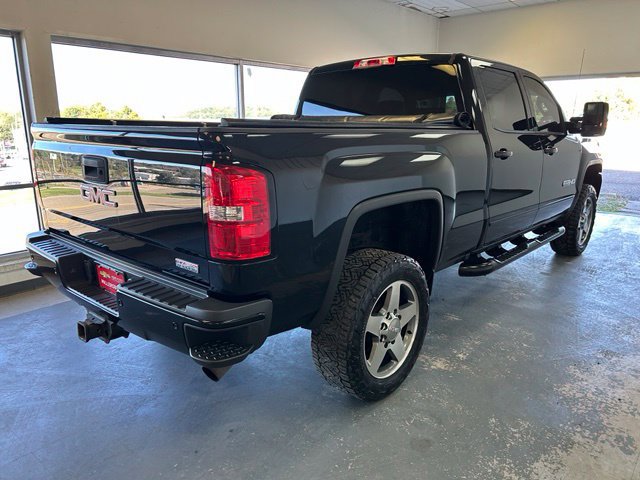 Used 2018 GMC Sierra 2500 SLT w/ All Terrain HD Package AWD/4WD image 3