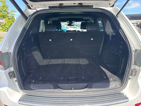 Used 2017 Jeep Grand Cherokee Limited AWD/4WD image 27