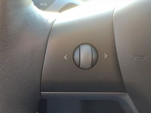 Used 2023 Tesla Model 3 Standard Range image 15