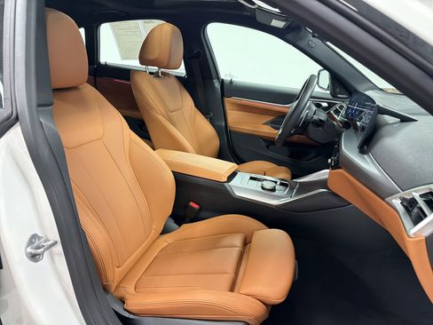 Certified 2025 BMW 430i xDrive w/ M Sport Package AWD/4WD image 31