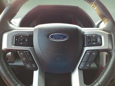 Used 2015 Ford F150 Platinum w/ Equipment Group 701A Luxury AWD/4WD image 25