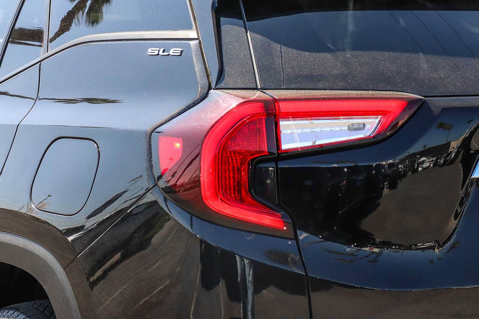 Used 2024 GMC Terrain SLE AWD/4WD image 11