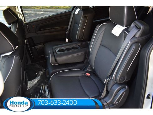 New 2026 Honda Odyssey Touring image 15